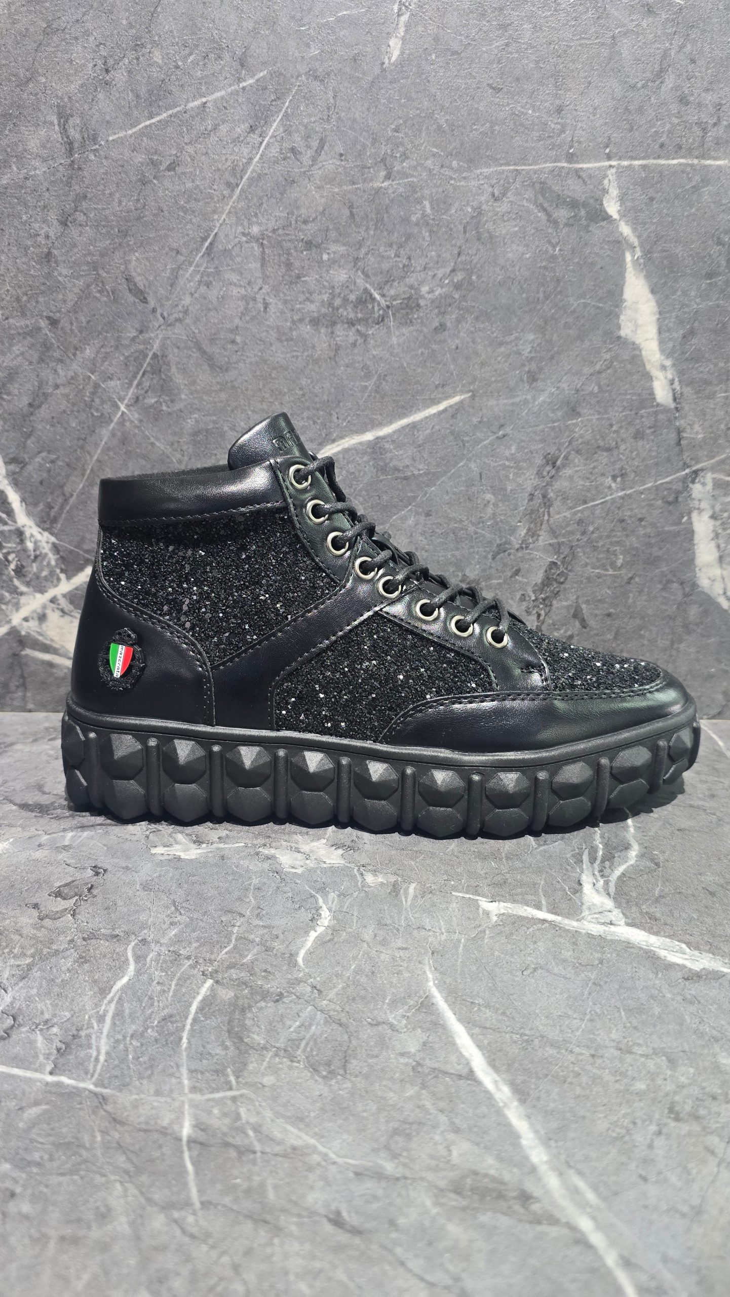 5555100518.jpg Mazarata Pigale 12 Rhinestone Black - Image 1
